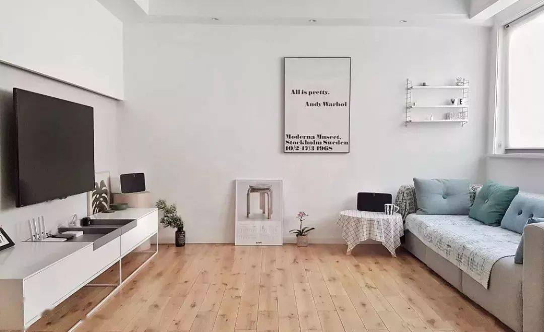 裝修施工：粉刷墻面是用滾輪粉刷還是用機(jī)器噴涂？哪種更好？