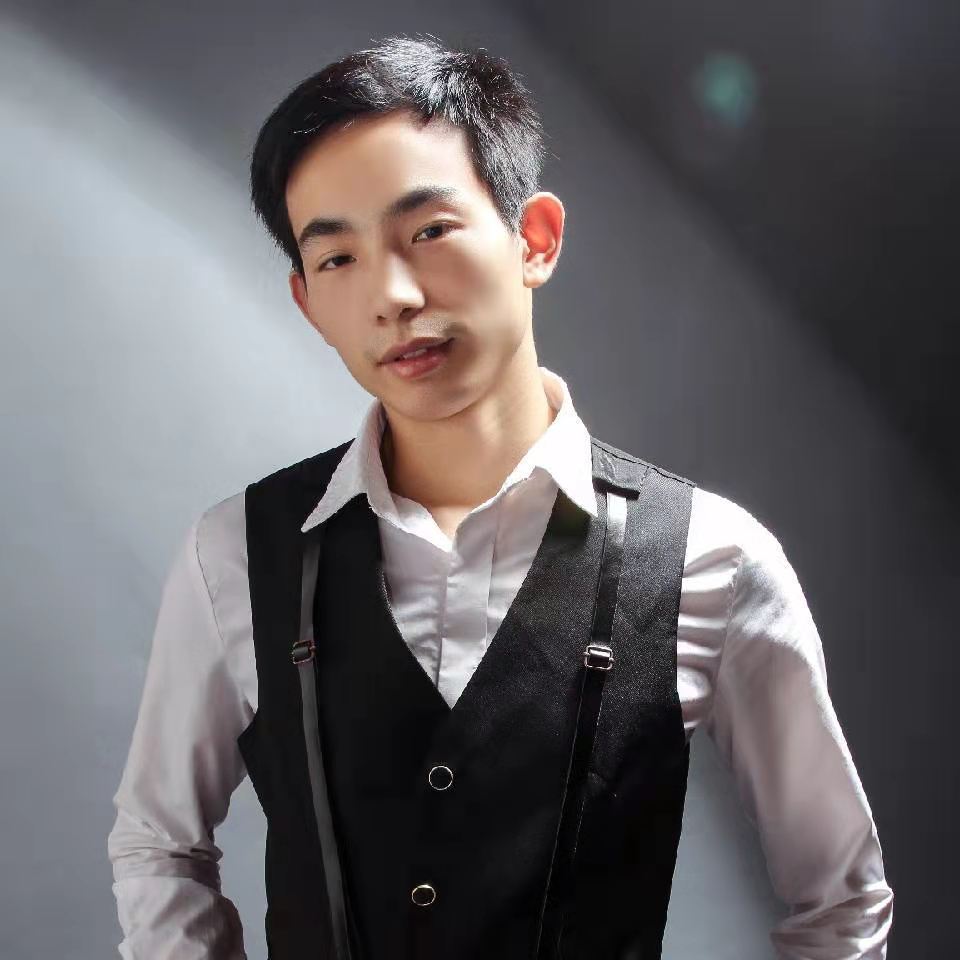  李電波 設(shè)計師